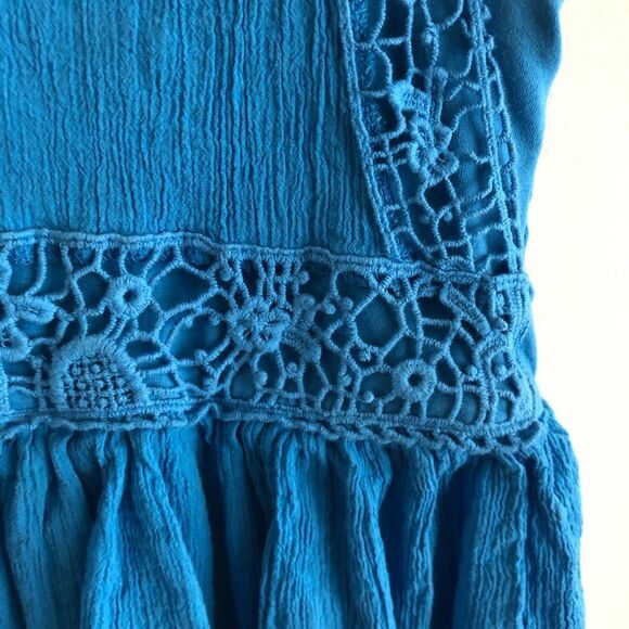 Blue lace peplum too - Picture 2 of 6